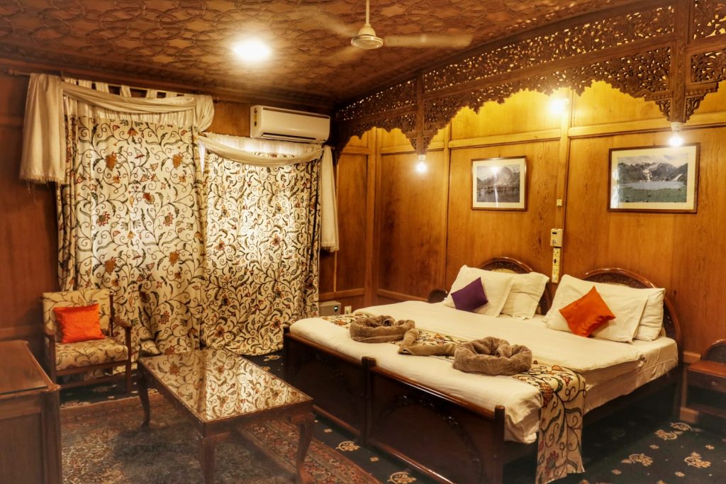 Houseboat Dal Lake Prince of vale